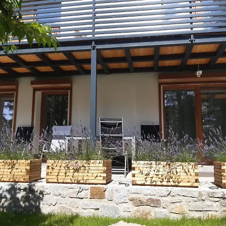 Przy Swierku شقة شكلارسكا بوريبا